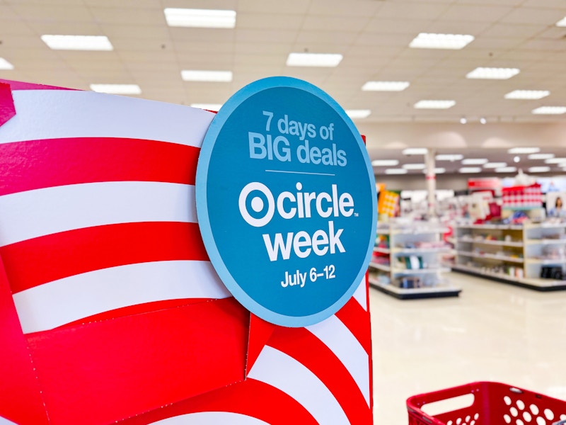 target-circle-week-deals-carts-signage-july-2025-kcl-3