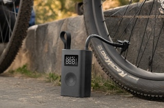 a hoto air pump and compressor