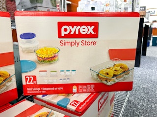 a 22-piece pyrex food storage set