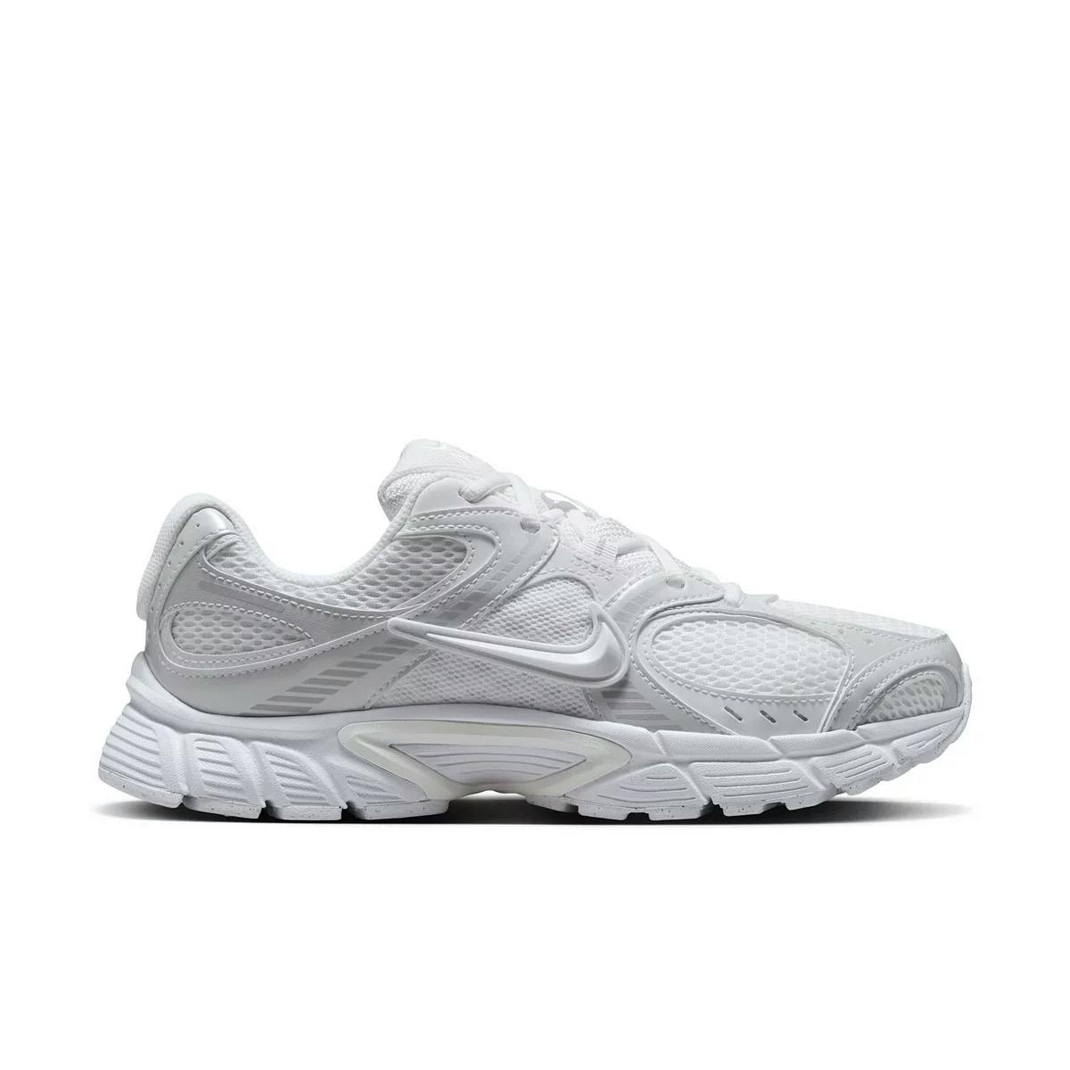 Nike Women's V5 RNR Running Shoes