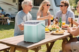 ice maker on to of a panic table 