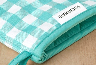 amazon kitchen aid oven mitt 2021 1 1638364920 1638364920