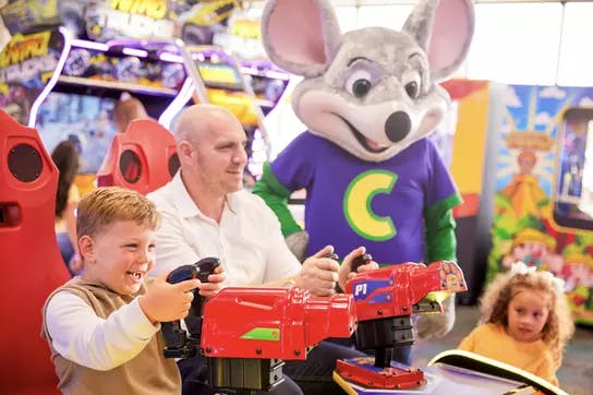 Chuck E. Cheese Play and Pizza Package