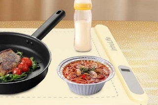 food on a warming mat