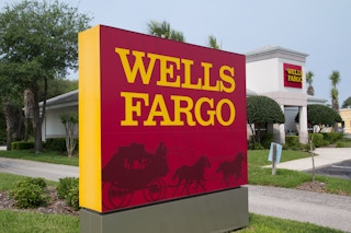 exterior wells fargo bank sign