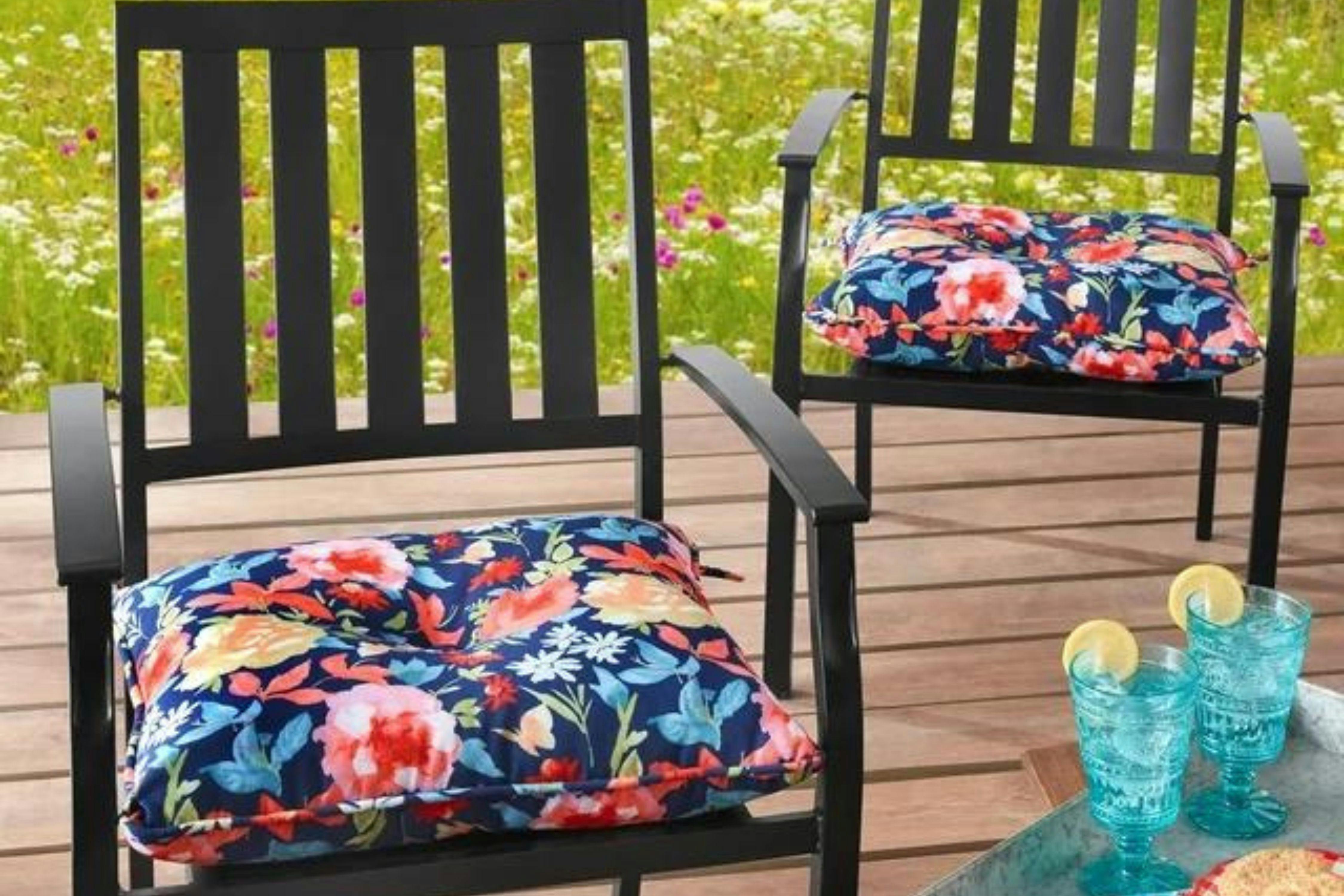 The Pioneer Woman Patio Cushion 2Pack, Only 21 at Walmart The Krazy