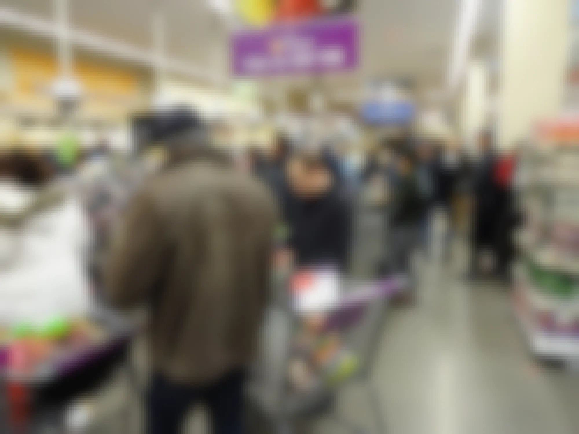 13 Things You Need to Stop Doing at the Grocery Store