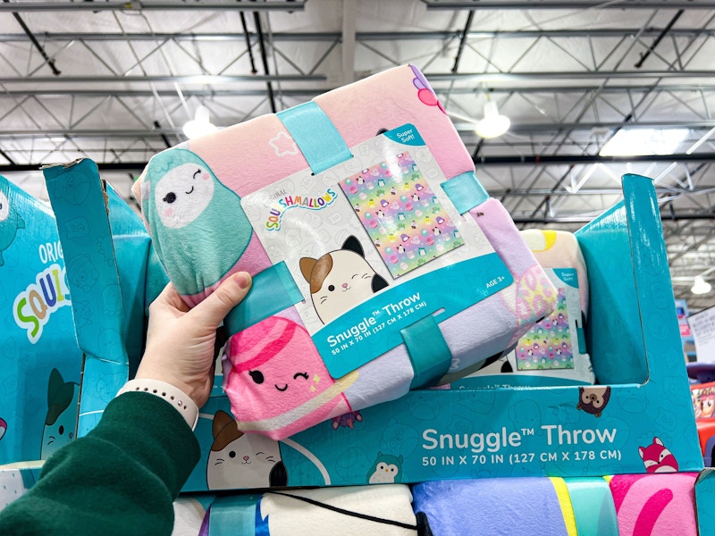 costco Squishmallows throw blanket handhed