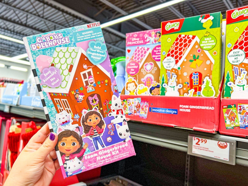 aldi-finds-110624-disney-foam-gingerbread-house-kcl-2