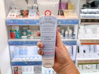 first aid beauty face cleanser