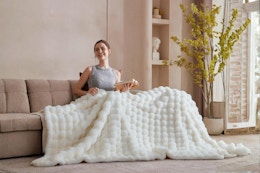 Ultra-Soft Faux Fur Throw Blanket B0D9CZNL9C