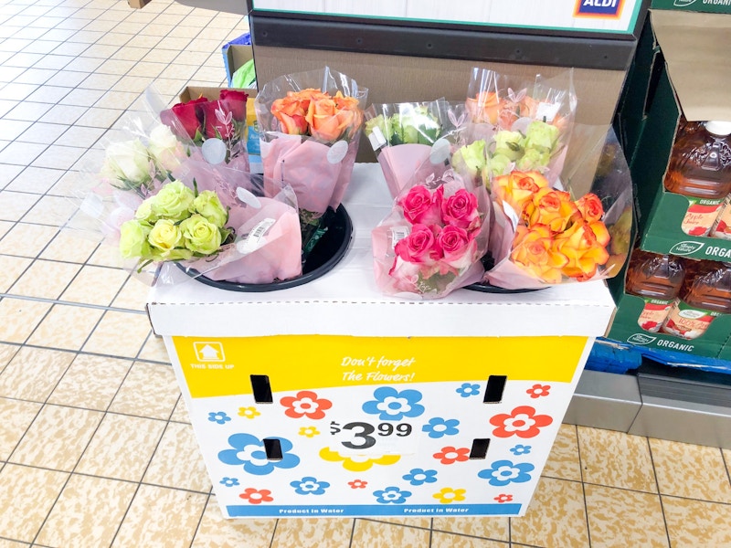 aldi valentines day roses