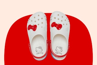 amazon hello kitty croc