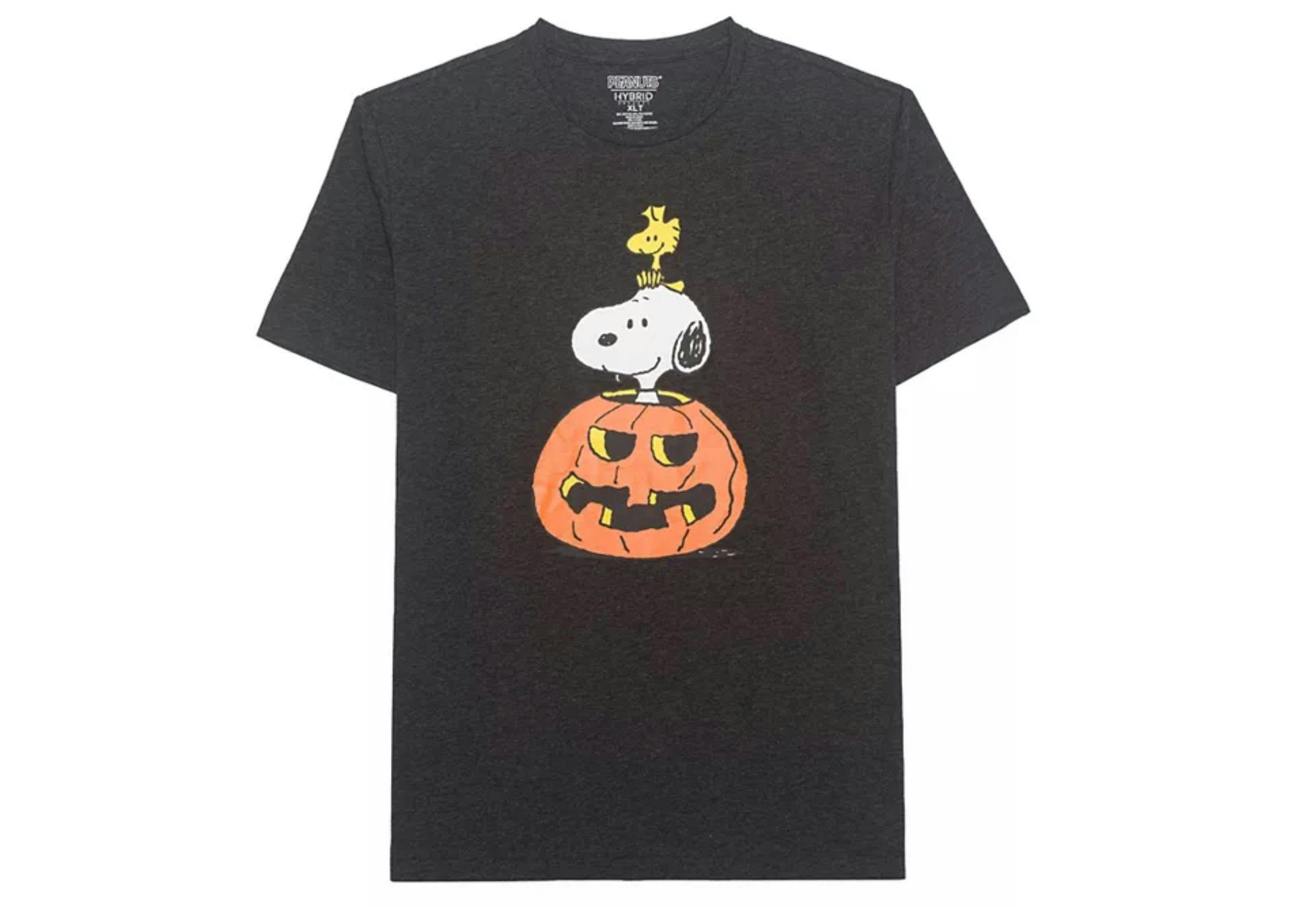 Men's Halloween Snoopy Graphic Tee
