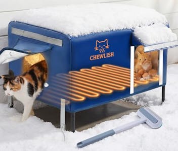 Heated Outdoor Cat House