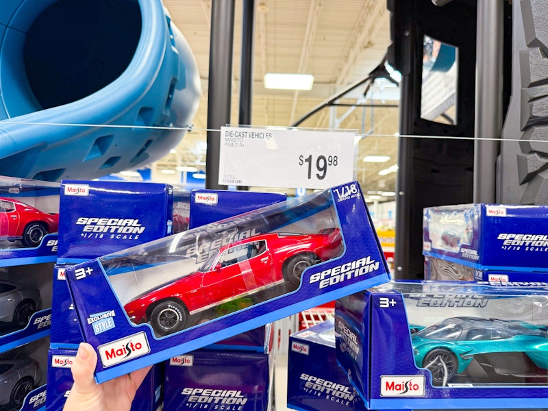 sams-club-toys-diecaset-car-1