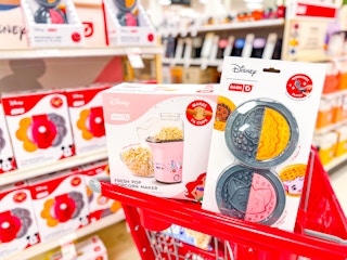 Target-Dash-Disney-popcorn-maker-and-removable-plates