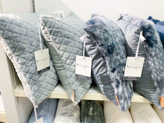 Kohl's-ugg-pillow-throw-2021-1-2