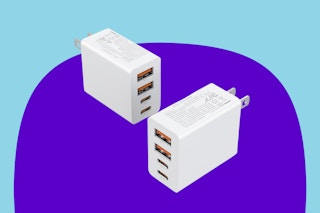 B0D3QDHGR2 Charging Blocks set of 2 with 2 USB-A and 2 USB-C ports on each