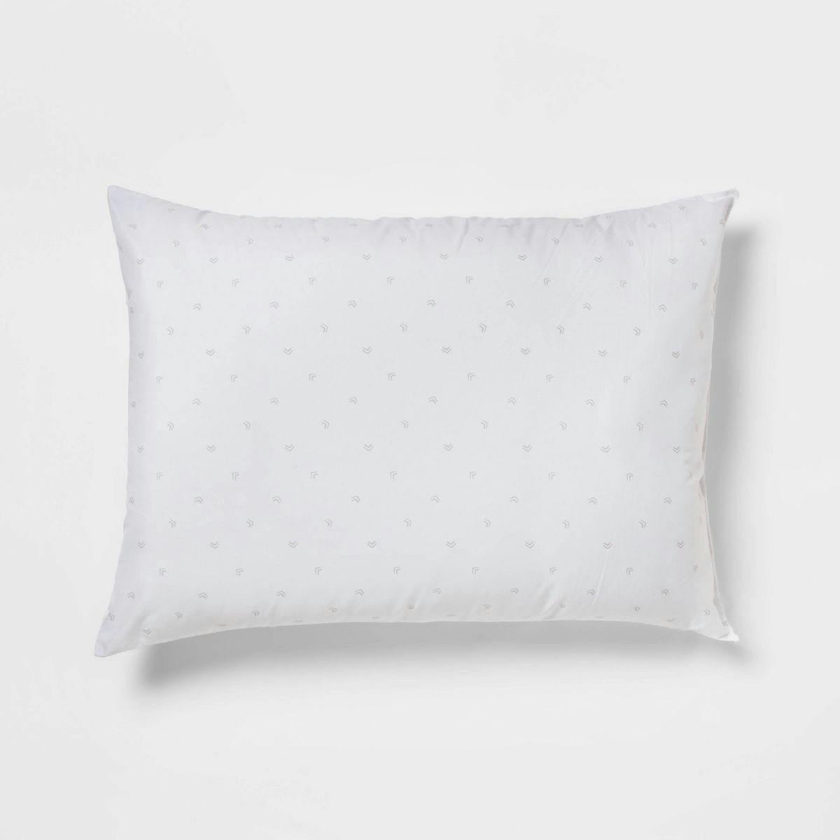 Room Essentials Bed Pillow