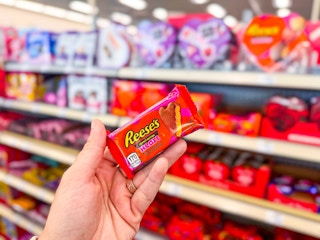 cvs-valentines-day-candy-reeses-hearts