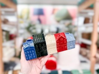 room-essentials-holiday-ceramic-candle-holders-target2