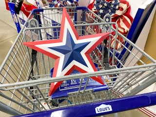 metal star decor at Lowe's in shopping cart