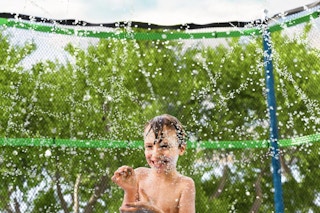 trampoline-sprinkler-accessory-amazon