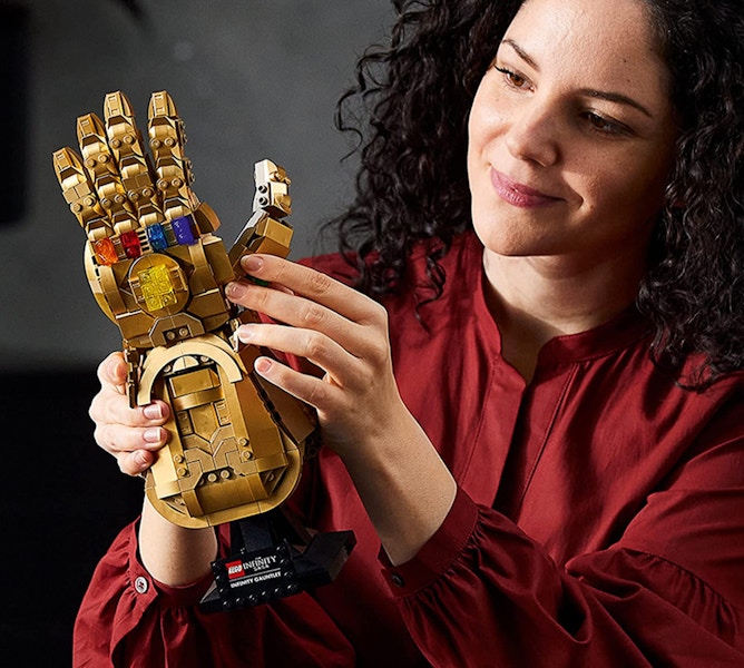 Amazon-LEGO-Marvel-Infinity-Gauntlet-Collectible-Building-Kit