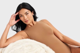 Model wearing the Auden Crunch Boat Neck Bodysuit in Caramel/Toffee