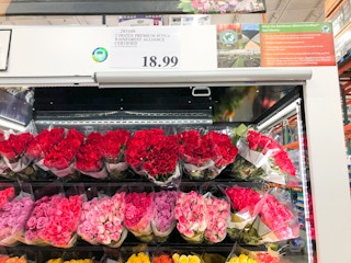 costco 2 dozen roses feb 2023 1675958925 1675958925