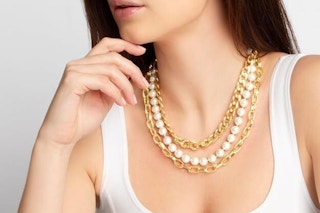 woman wearing martha stewart necklace