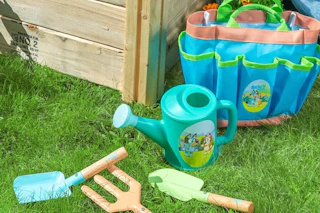 bluey gardening set