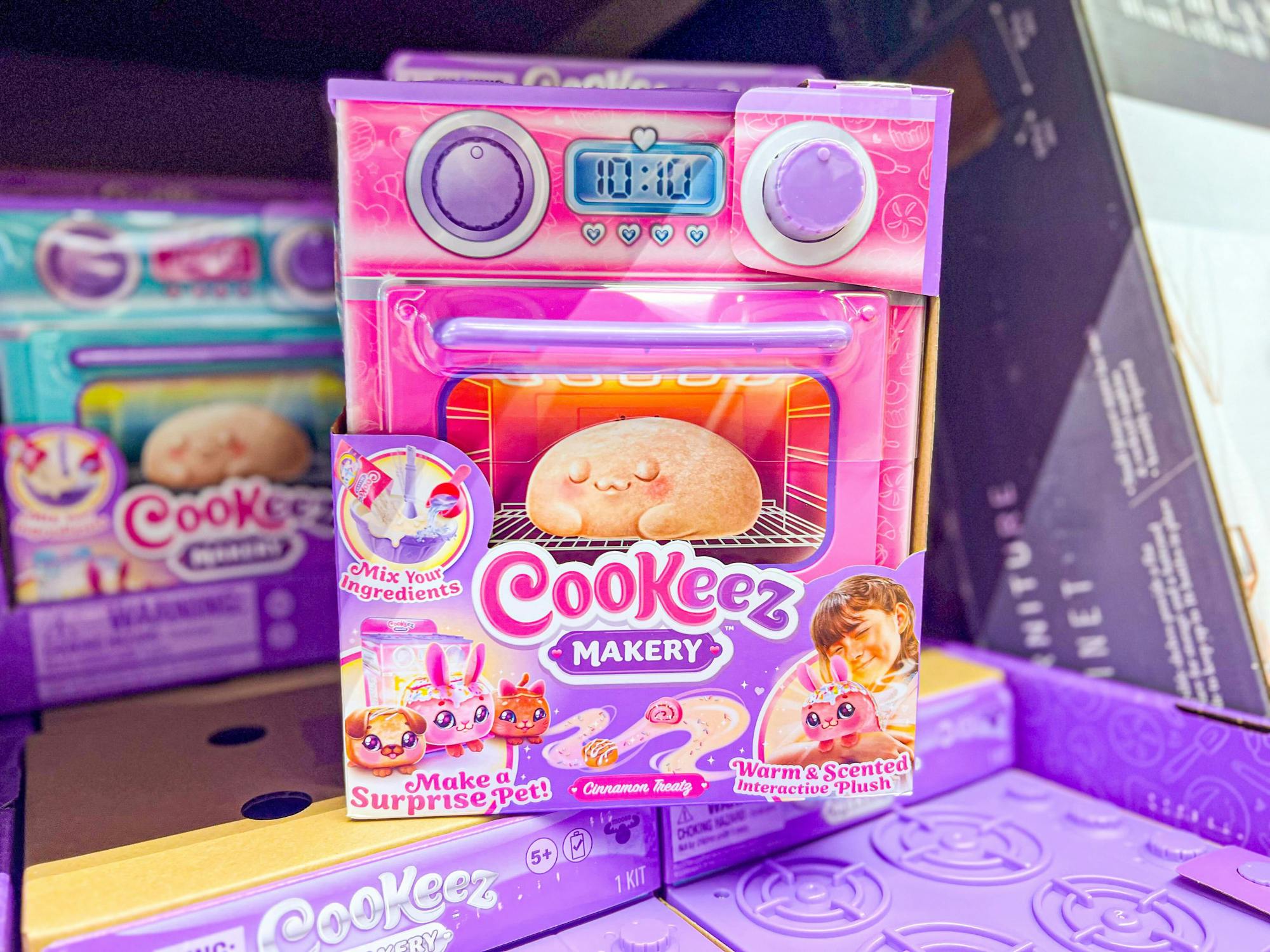 EXCLUSIVE Cookeez Makery Sweet Treatz Oven Playset - Moose Toys