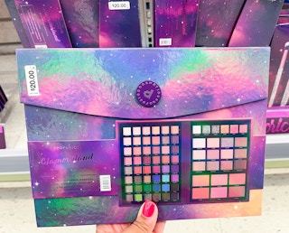 walgreens profusion glamourland portfolio photo 112821 1638110103 1638110103