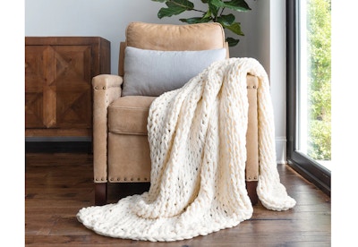 Linens & Hutch Chunky Knit Blanket