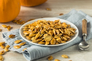 roasted pumpkin seeds plate napkin dreamstime 104083075 1661198067 1661198067
