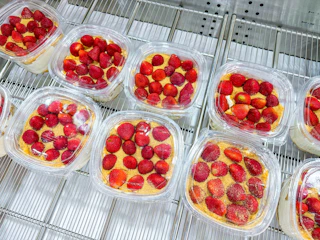 costco-strawberries-cream-3
