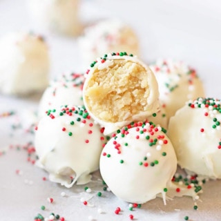 christmas sugar cookie truffles no bake holiday cookie 1542165443