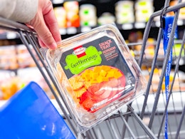 Hormel Gatherings Snack Tray in Walmart shopping cart