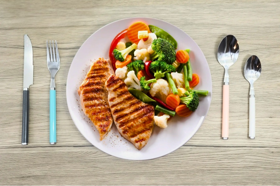Walmart-Mainstays-17-piece-flatware-set-1