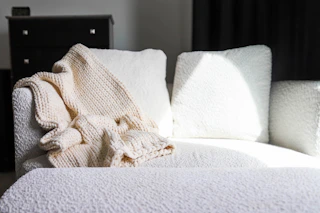 linens-and-hutch-cream-throw-blanket-kcl-8