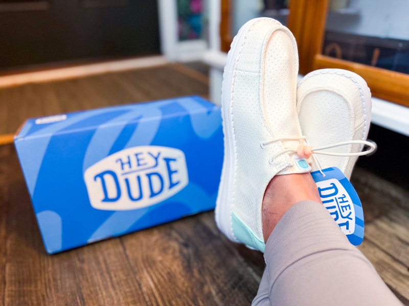 hey-dudes-shoes-box-kcl-06