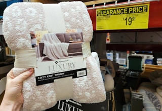 sams club members mark luxury throw 2022 sv 1 1649337308 1649337308