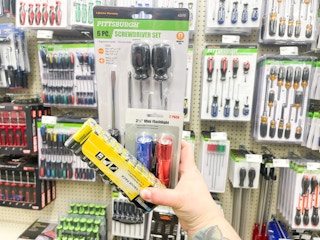harbor freight free batteries flashlight screwdriver set 2023 3 1679686088 1679686089