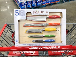 knife set in a cart