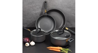 8-piece nonstick cookware set