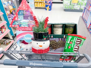 christmas items in walgreens cart