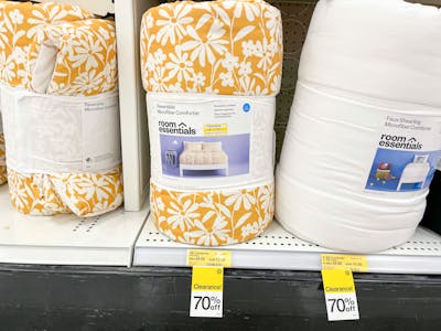 Room Essentials Comforter