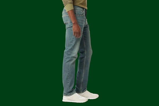 Stock image of the Levi Strauss Signature Men's Straight Fit Jeans